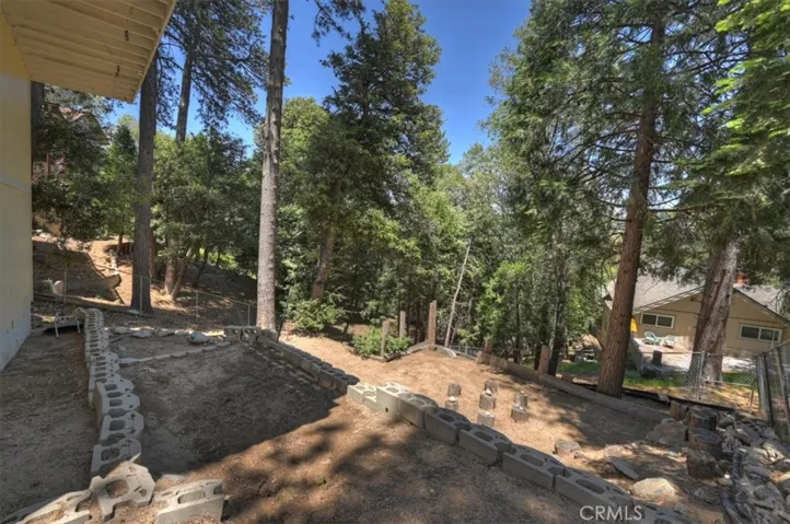 395 Wylerhorn, Crestline, California 92325