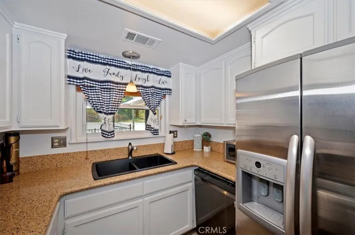 395 Wylerhorn, Crestline, California 92325