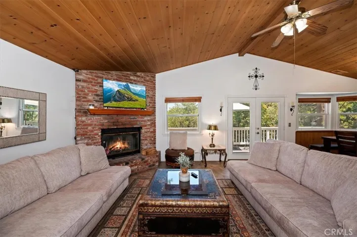 395 Wylerhorn, Crestline, California 92325