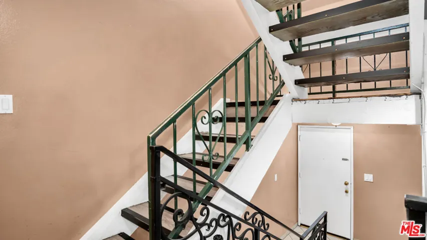 13567 Valerio Street C, Van Nuys, California 91405