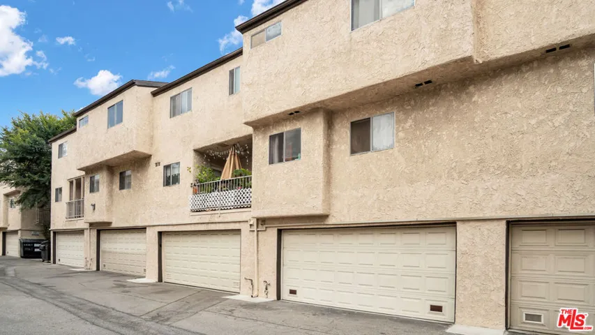 13567 Valerio Street C, Van Nuys, California 91405