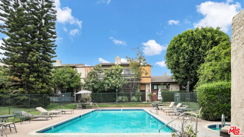 13567 Valerio Street C, Van Nuys, California 91405