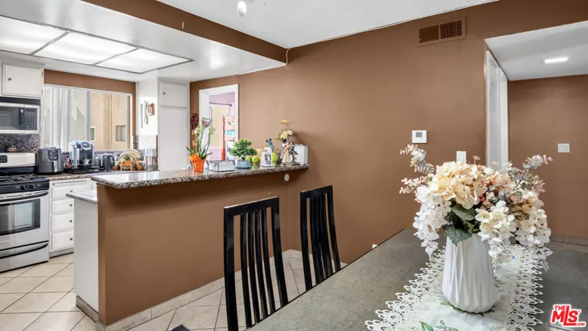 13567 Valerio Street C, Van Nuys, California 91405