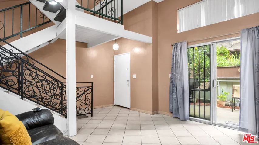 13567 Valerio Street C, Van Nuys, California 91405