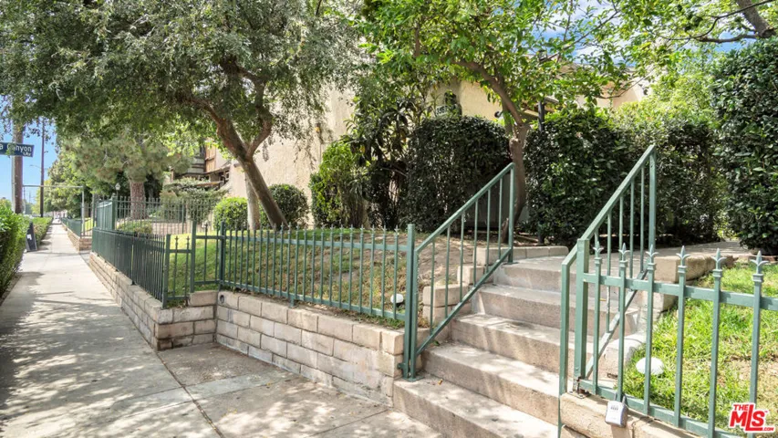 13567 Valerio Street C, Van Nuys, California 91405