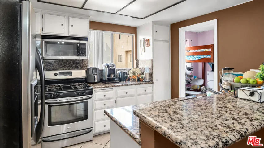 13567 Valerio Street C, Van Nuys, California 91405