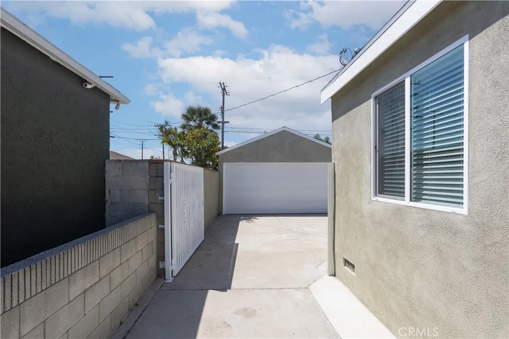 Rear Garage