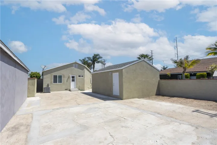 Space Behind Garage for ADU