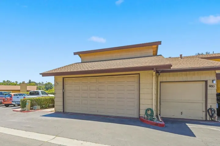 958 Marlin Drive, Vista, California 92084