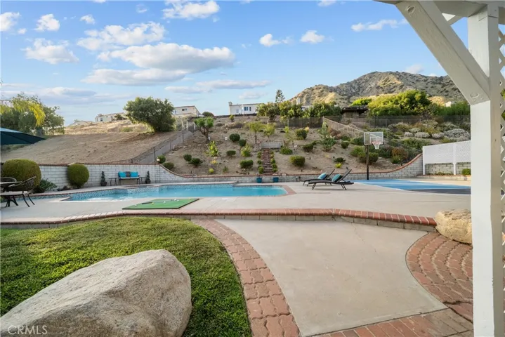 12647 Hubbard Street, Sylmar, California 91342