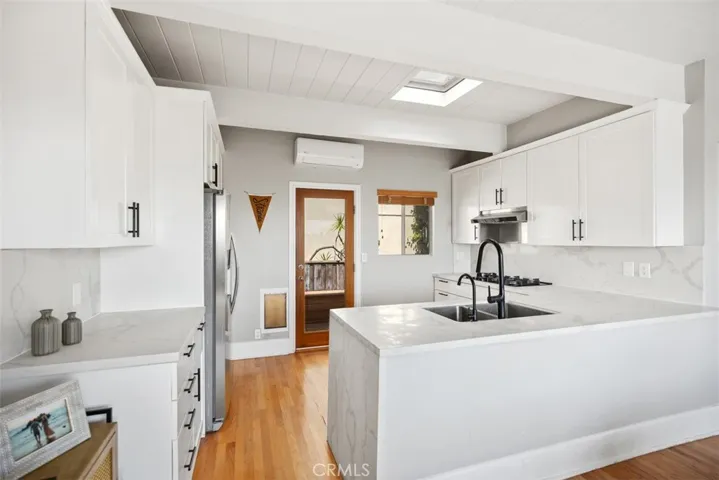 31888 Hillside, Laguna Beach, California 92651