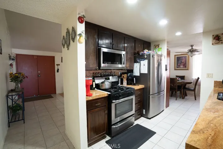 37406 3rd E, Palmdale, California 93550