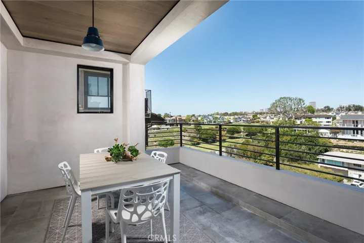 358 Dahlia Place, Corona Del Mar, California 92625