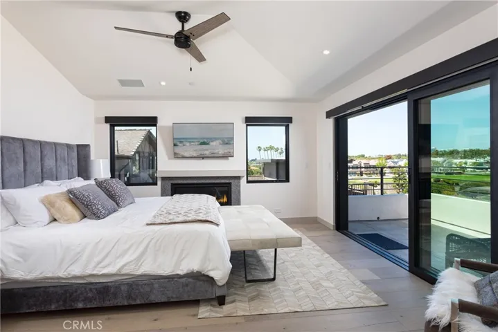 358 Dahlia Place, Corona Del Mar, California 92625