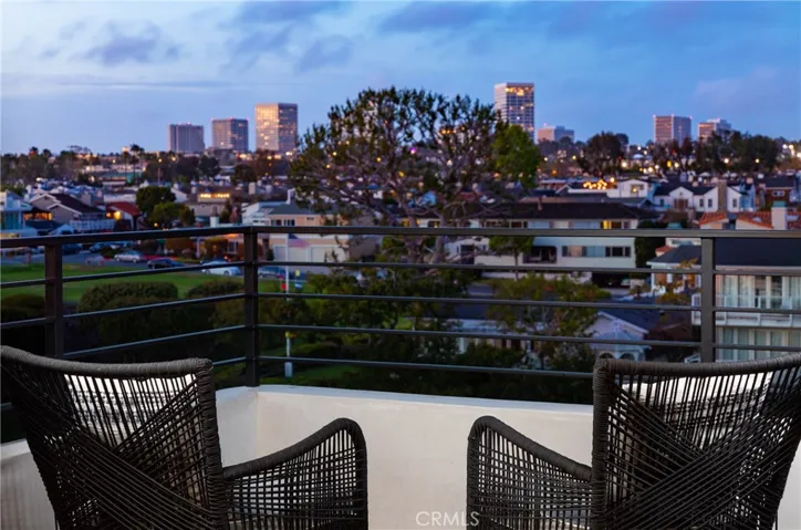 358 Dahlia Place, Corona Del Mar, California 92625
