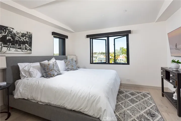 358 Dahlia Place, Corona Del Mar, California 92625