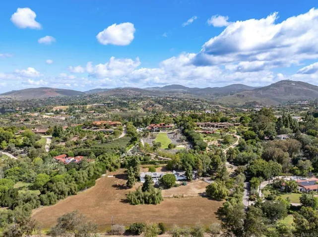 18244 Paseo Victoria, Rancho Santa Fe, California 92067