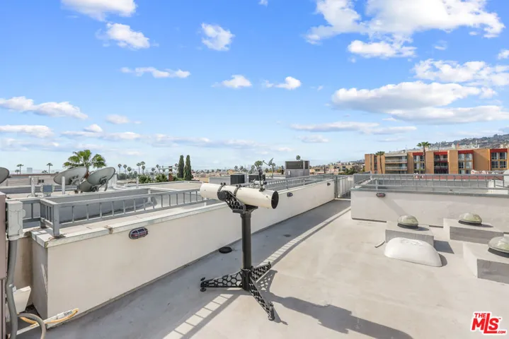 Common Area Rooftop Deck