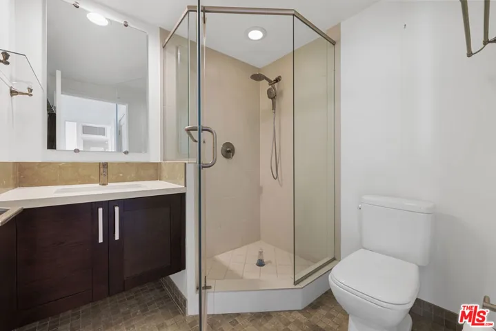 Bedroom 2 - En-Suite Bathroom