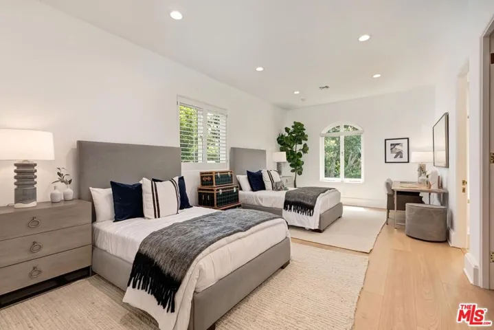 Guest Bedroom Suite