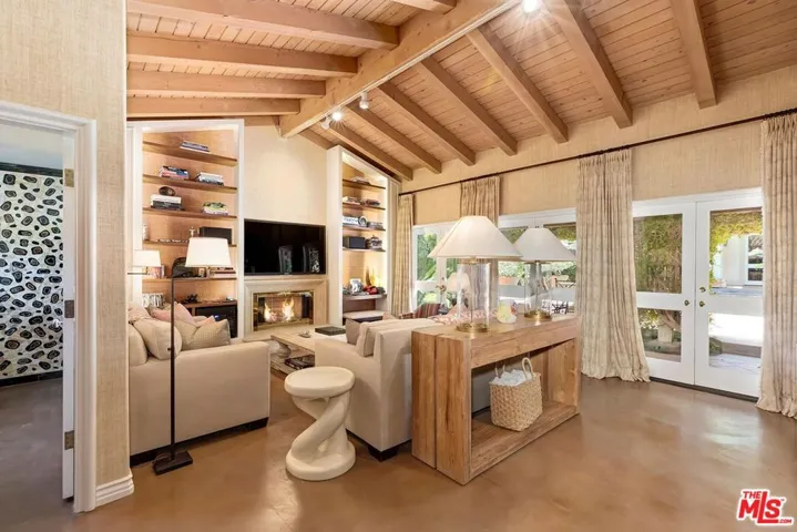 Rear Guest Unit/Pool House