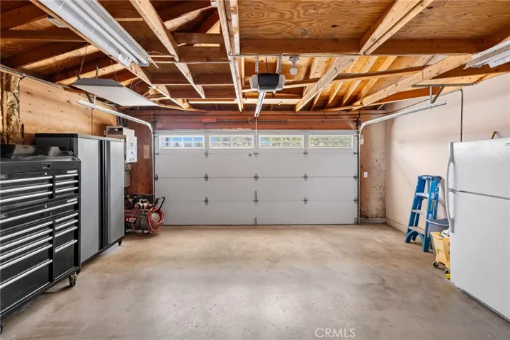 ATTACHED HOUSE GARAGE