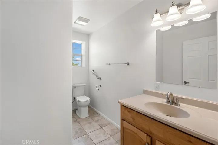 BATHROOM ON METAL STRUCTURE