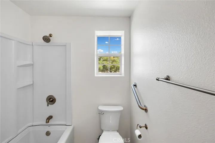 BATHROOM ON METAL STRUCTURE