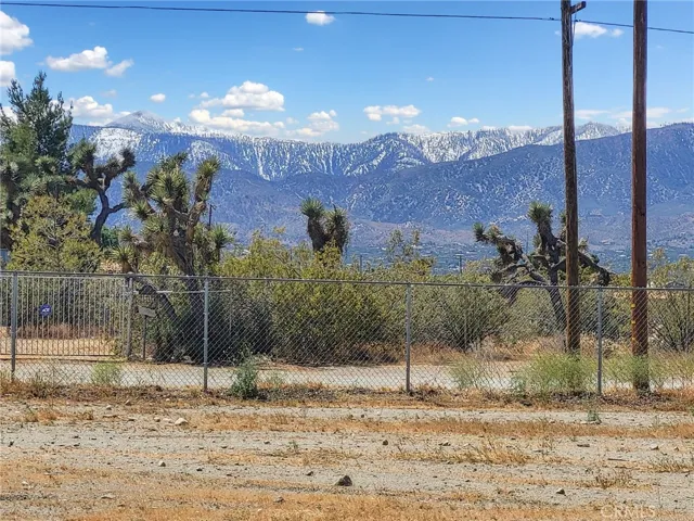 2572 Tokay Road, Phelan, California 92371