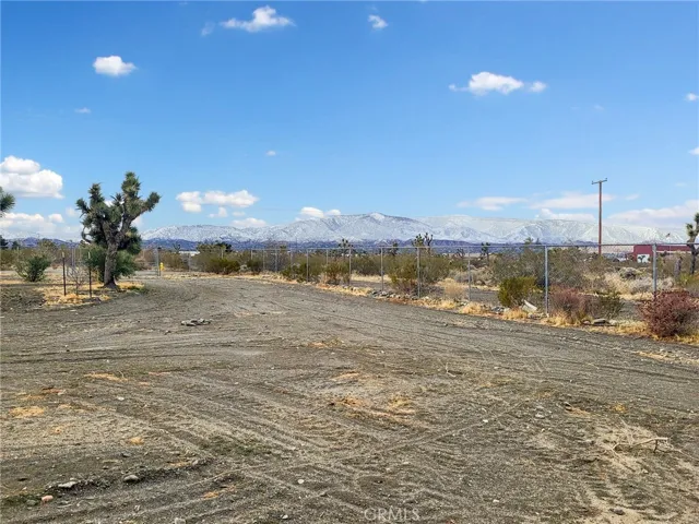 2572 Tokay Road, Phelan, California 92371