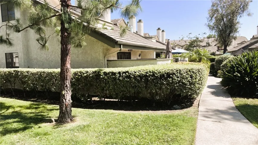 978 W Arrow Highway F, Upland, California 91786