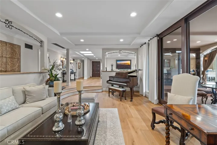 1511 Santiago Drive, Newport Beach, California 92660