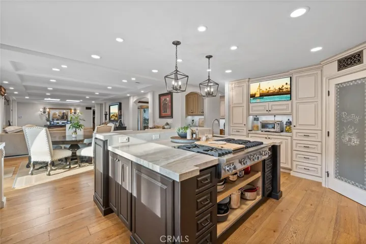 1511 Santiago Drive, Newport Beach, California 92660