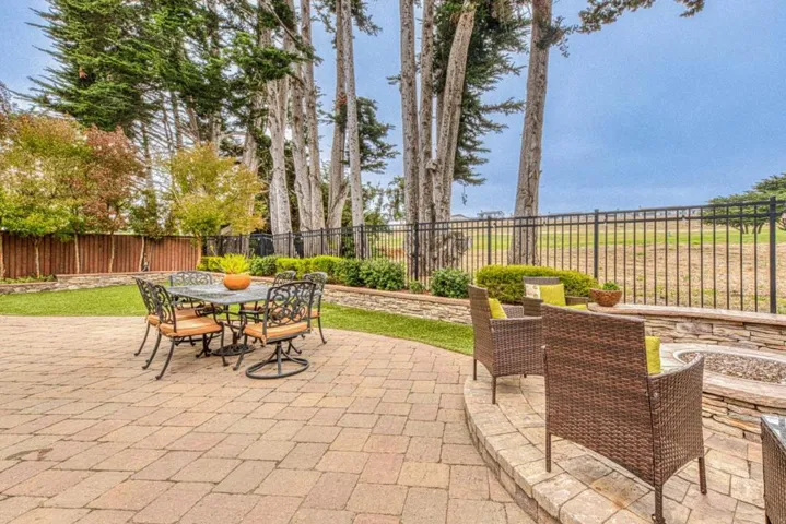 4150 Peninsula Point Drive, Seaside, California 93955