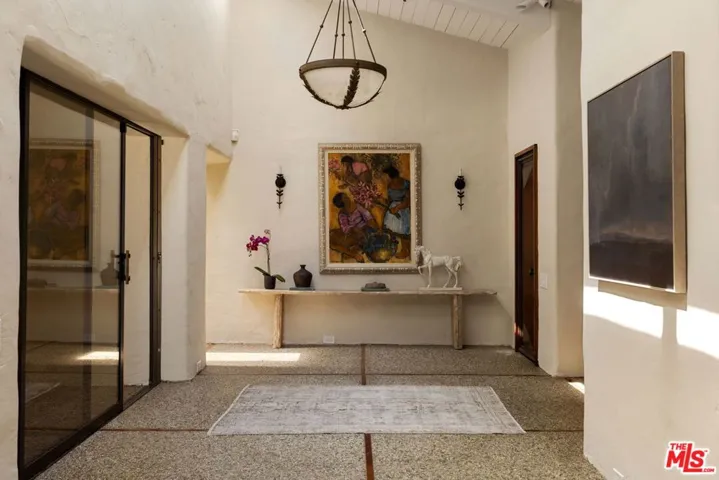 28611 Bamfield Drive, Agoura Hills, California 91301