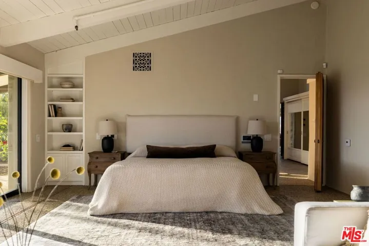 28611 Bamfield Drive, Agoura Hills, California 91301