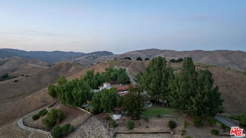 28611 Bamfield Drive, Agoura Hills, California 91301