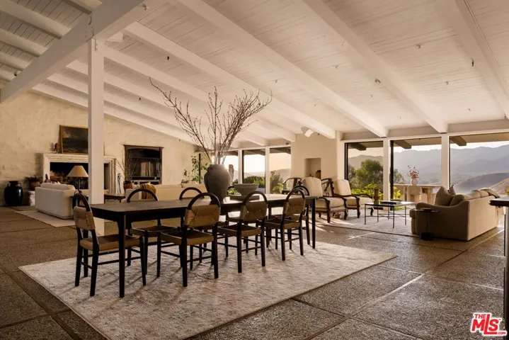 28611 Bamfield Drive, Agoura Hills, California 91301