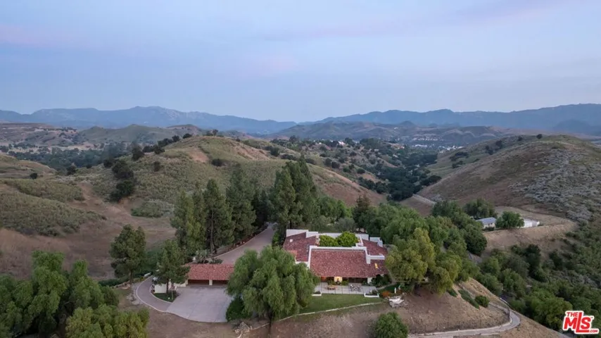 28611 Bamfield Drive, Agoura Hills, California 91301