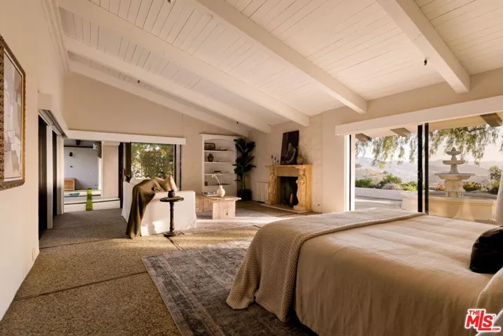 28611 Bamfield Drive, Agoura Hills, California 91301