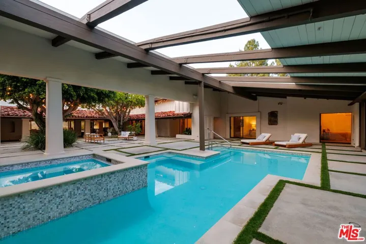 28611 Bamfield Drive, Agoura Hills, California 91301