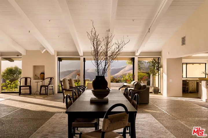 28611 Bamfield Drive, Agoura Hills, California 91301