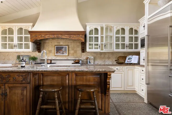 28611 Bamfield Drive, Agoura Hills, California 91301
