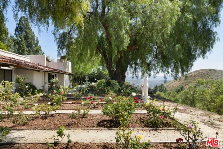 28611 Bamfield Drive, Agoura Hills, California 91301