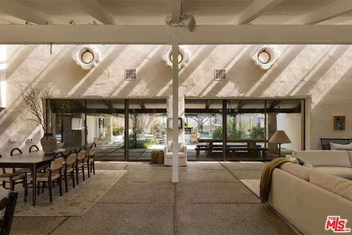 28611 Bamfield Drive, Agoura Hills, California 91301