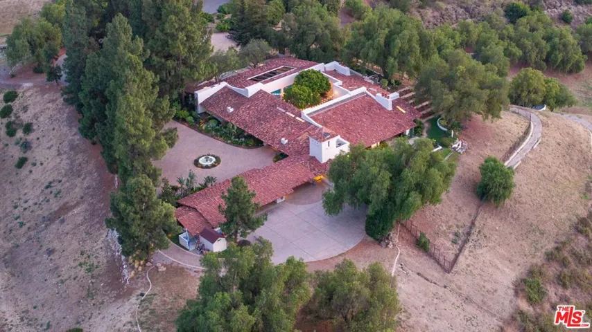28611 Bamfield Drive, Agoura Hills, California 91301