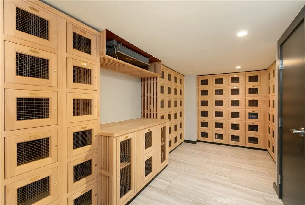 Wine lockers