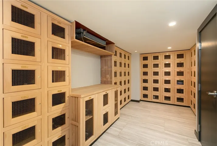 Wine lockers