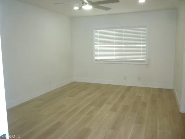 Good sized living room.