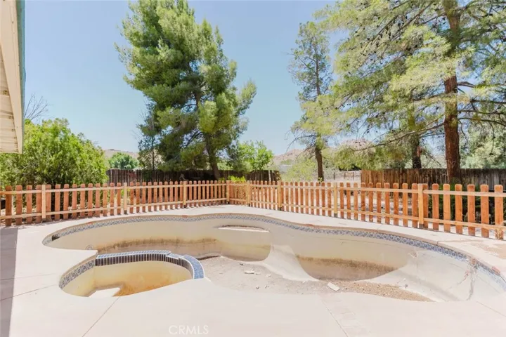 40155 176th Street E, Palmdale, California 93591